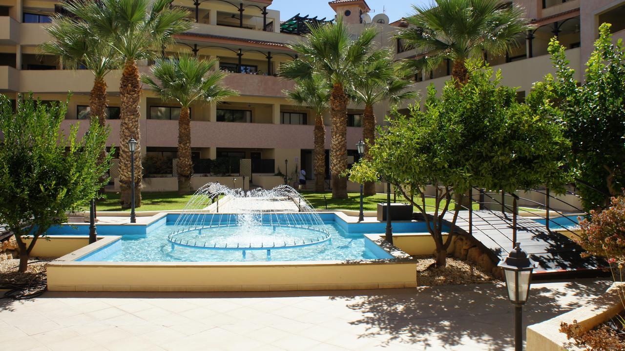 Townhouse Queens Gardens Paphos 客房 照片